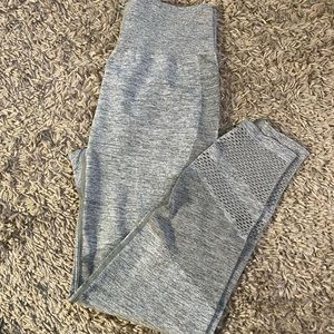 VS Pink Seamless Leggings!